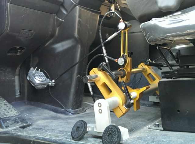 汽車(chē)剎車(chē)油門(mén)踏板力測(cè)量